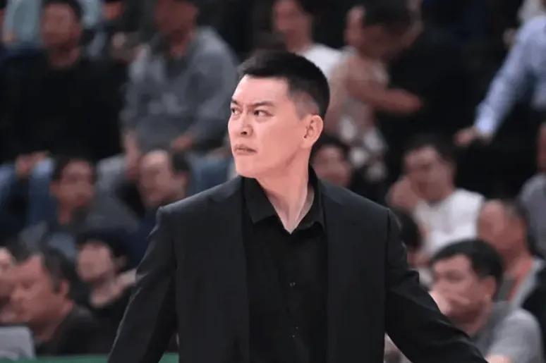 开云体育官方网站-杨鸣73字回应辞职！愧疚对不起球迷，致谢队内支持，评论区太暖心
