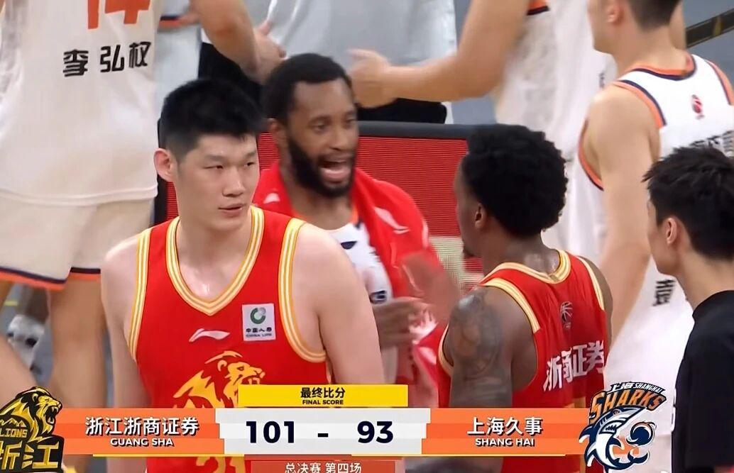 上海男篮不敌广厦，两大隐患明显，球员评分：胡金秋9.6王哲林7.2